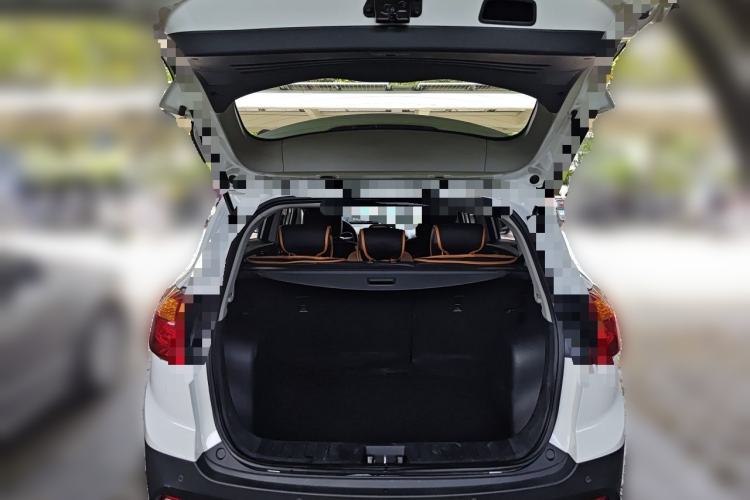 Used JAC Group Refine S3 2016 1.5L CVT Luxury Smart Version Trunk