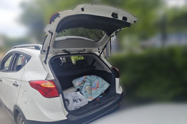 Used JAC Group Refine S3 2016 1.5L CVT Luxury Smart Version Trunk