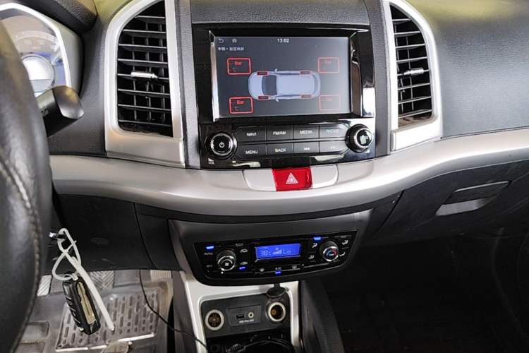 Used JAC Group Refine S3 2016 1.5L Manual Luxury Smart Version Audio And AC Panel
