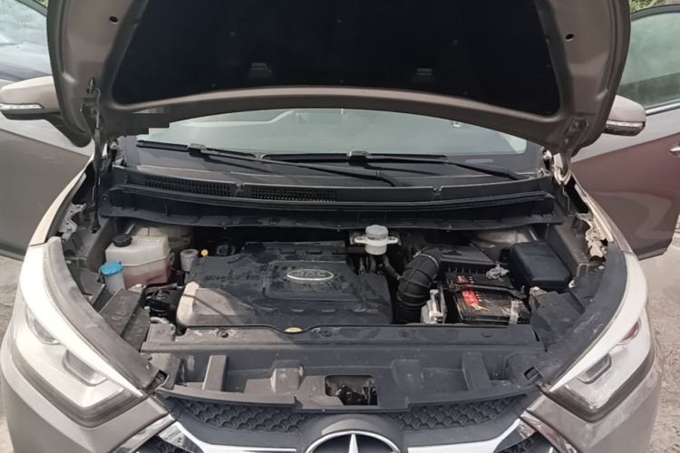 Used JAC Group Refine S3 2016 1.5L Manual Luxury Smart Version Engine Bay