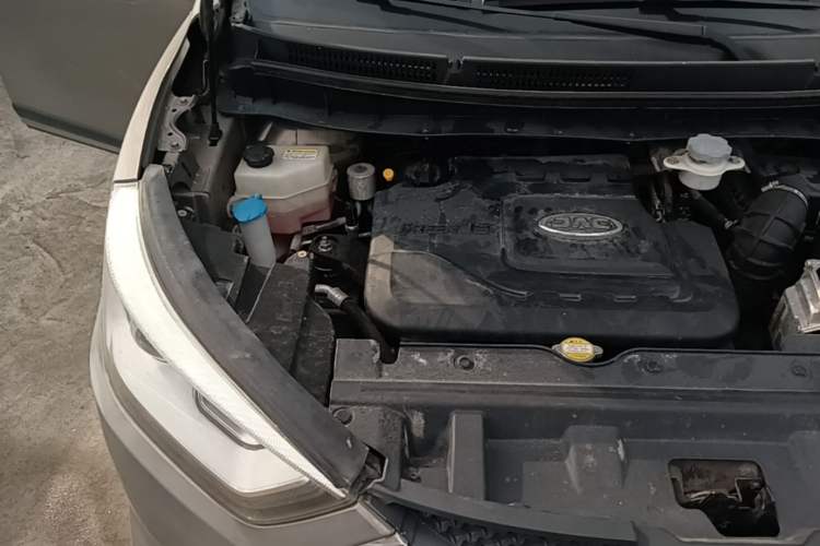 Used JAC Group Refine S3 2016 1.5L Manual Luxury Smart Version Engine Bay Right