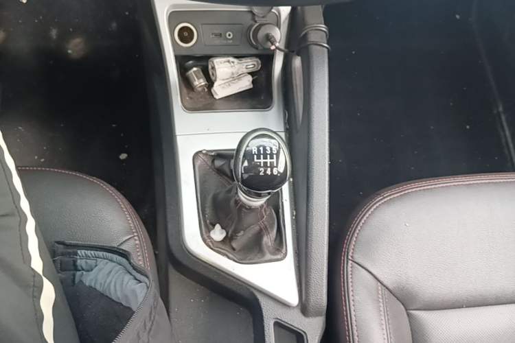 Used JAC Group Refine S3 2016 1.5L Manual Luxury Smart Version Gear Lever