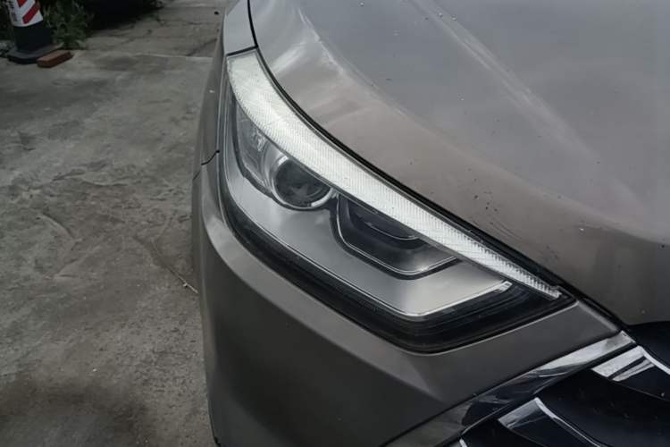 Used JAC Group Refine S3 2016 1.5L Manual Luxury Smart Version Right Front Headlight