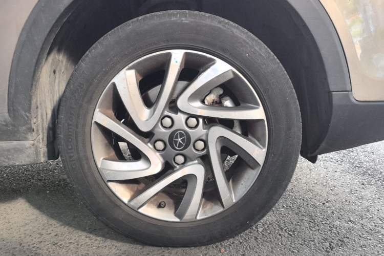 Used JAC Group Refine S3 2016 1.5L Manual Luxury Model Right Front Wheel Hub