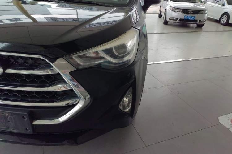 Used JAC Group Refine S3 2017 1.5L Manual Luxury Model Left Front Headlight