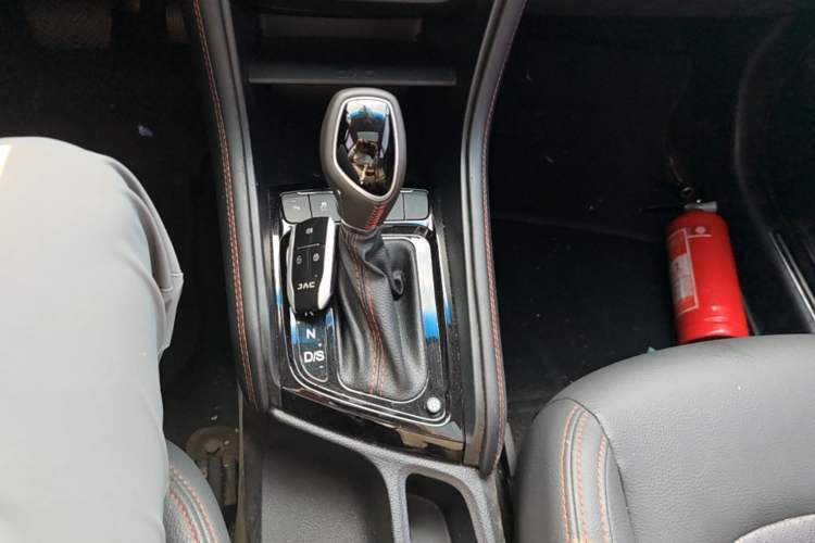 Used JAC Group Refine S3 2017 1.6L CVT Smart Connect Model Gear Lever