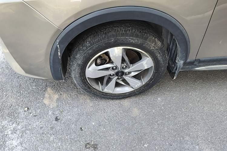 Used JAC Group Refine S3 2017 1.6L Manual Luxury Smart Model Left Front Wheel Hub