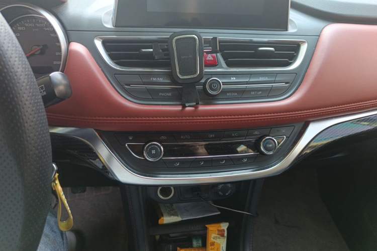 Used JAC Group Refine S3 2017 1.5L Manual Luxury Smart Model Audio And AC Panel