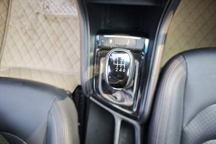 Used JAC Group Refine S3 2017 1.6L Manual Luxury Smart Model Gear Lever