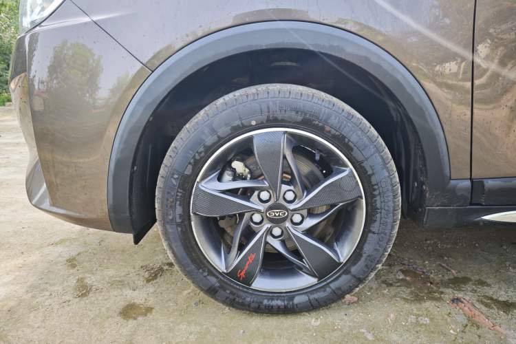 Used JAC Group Refine S3 2017 1.6L Manual Luxury Smart Model Left Front Wheel Hub