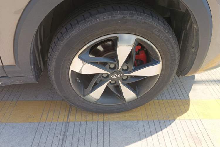 Used JAC Group Refine S3 2017 1.5L Manual Luxury Smart Model Right Front Wheel Hub