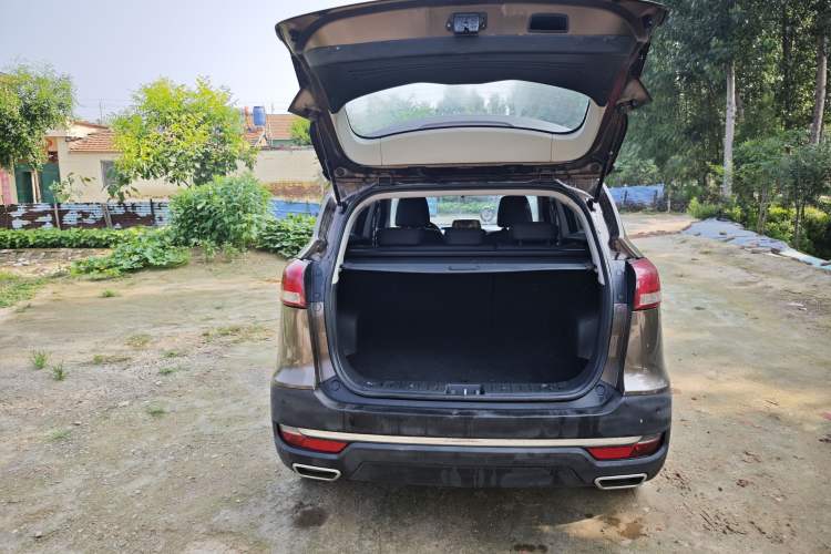 Used JAC Group Refine S3 2017 1.6L Manual Luxury Smart Model Trunk