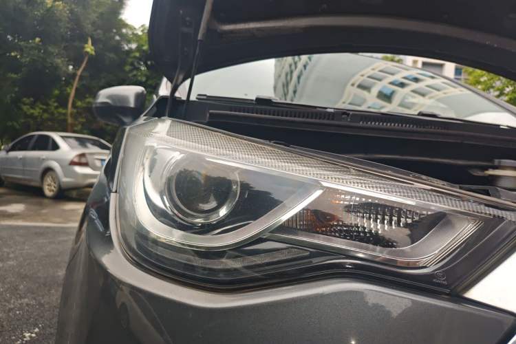 Used JAC Group Refine S3 2017 1.5L Manual Luxury Smart Model Right Front Headlight