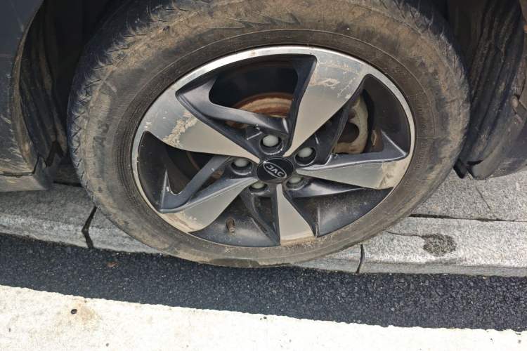 Used JAC Group Refine S3 2017 1.5L Manual Luxury Smart Model Right Front Wheel Hub