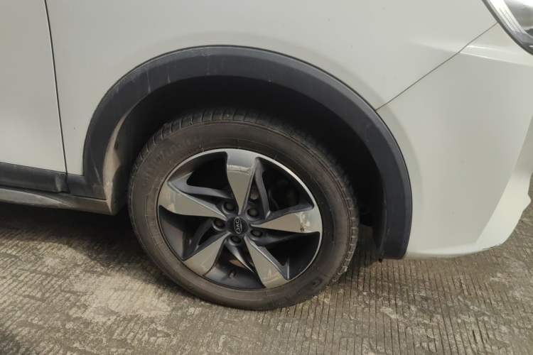Used JAC Group Refine S3 2017 1.6L Manual Luxury Smart Model Right Front Wheel Hub