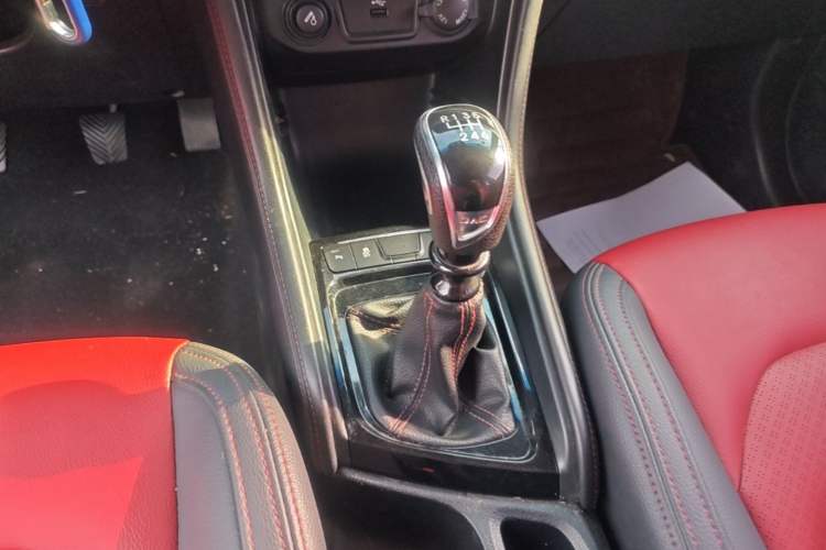 Used JAC Group Refine S3 2017 1.5L Manual Luxury Smart Model Gear Lever