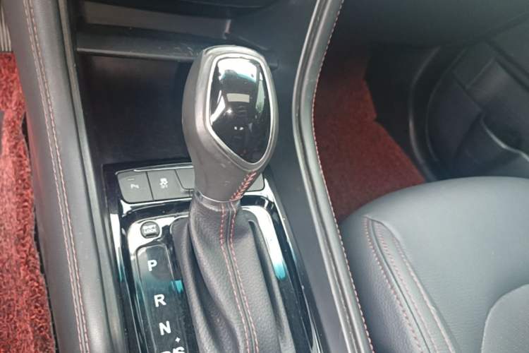 Used JAC Group Refine S3 2017 1.6L CVT Luxury Smart Model Gear Lever