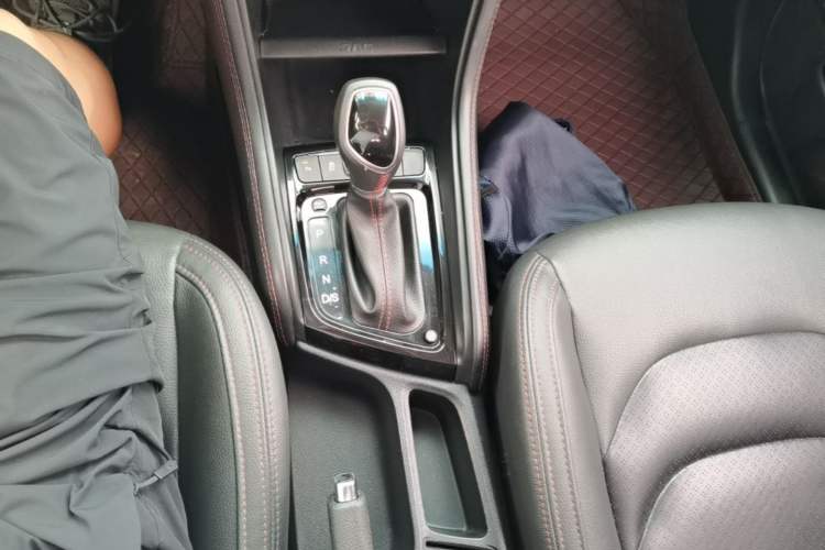 Used JAC Group Refine S3 2017 1.6L CVT Luxury Smart Model Gear Lever