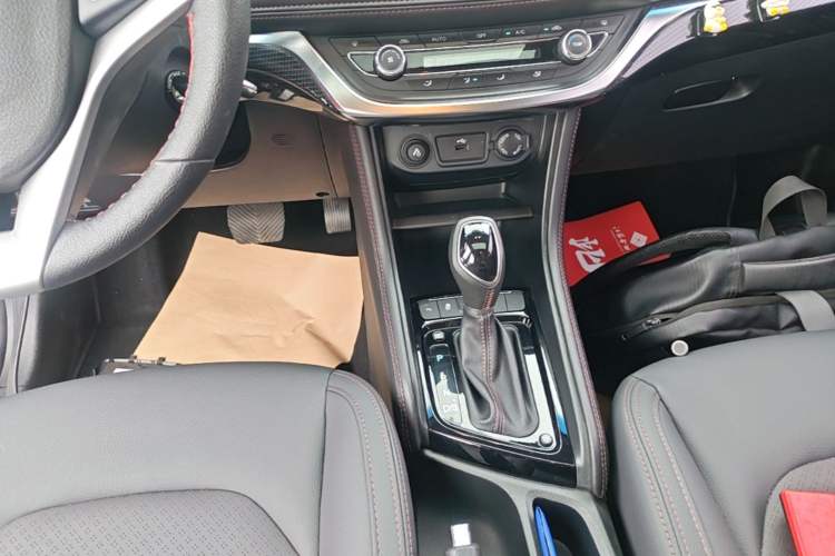 Used JAC Group Refine S3 2017 1.6L CVT Luxury Smart Model Gear Lever