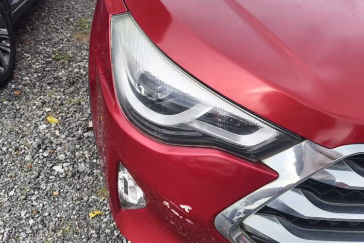 Used JAC Group Refine S3 2017 1.5L Manual Luxury Smart Model Right Front Headlight