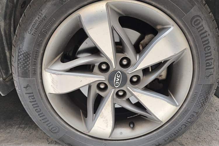 Used JAC Group Refine S3 2017 1.5L Manual Luxury Smart Model Right Front Wheel Hub