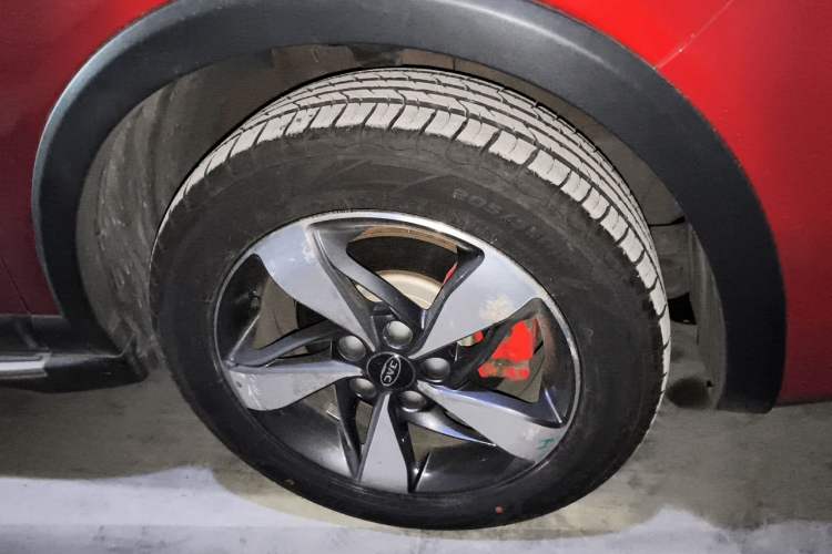 Used JAC Group Refine S3 2017 1.6L CVT Luxury Smart Model Right Front Wheel Hub