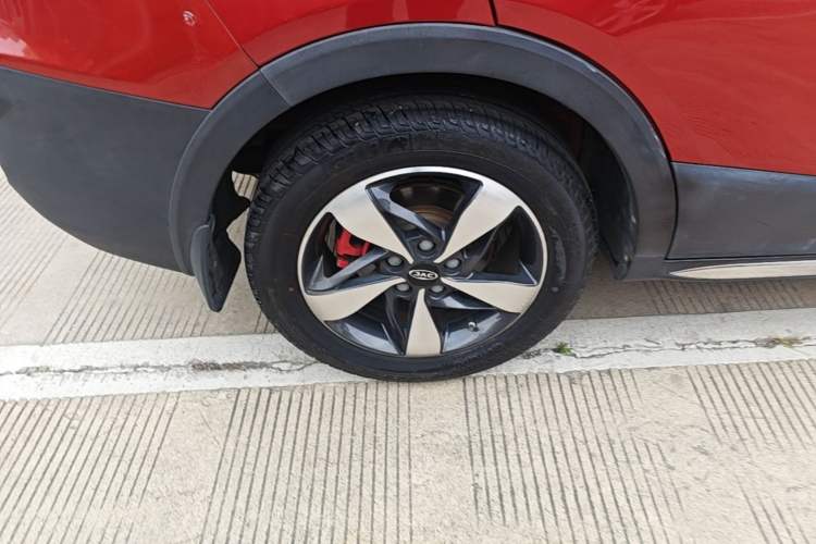 Used JAC Group Refine S3 2017 1.6L CVT Luxury Smart Model Right Rear Wheel Hub