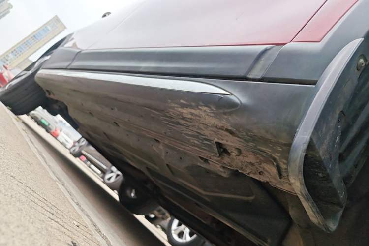 Used JAC Group Refine S3 2017 1.6L CVT Luxury Smart Model Right Side Sill