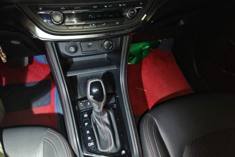 Used JAC Group Refine S3 2017 1.6L CVT Luxury Smart Model Gear Lever
