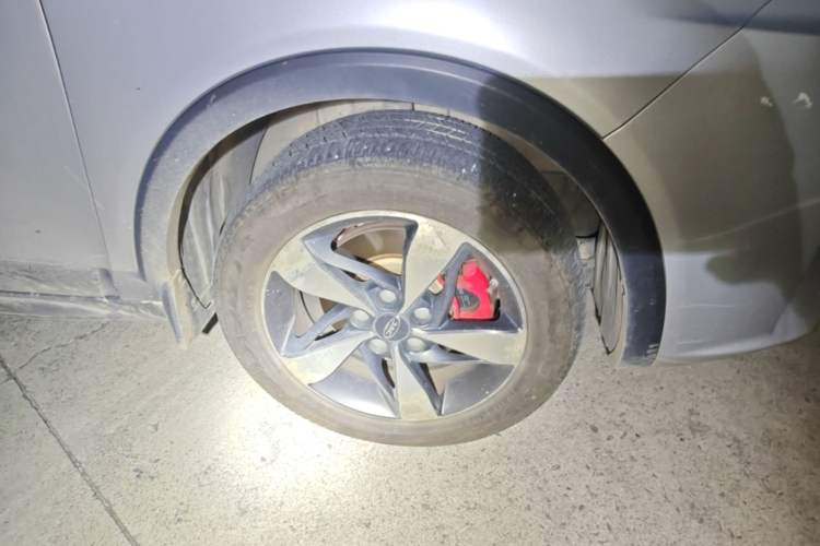 Used JAC Group Refine S3 2017 1.6L CVT Luxury Smart Model Right Front Wheel Hub