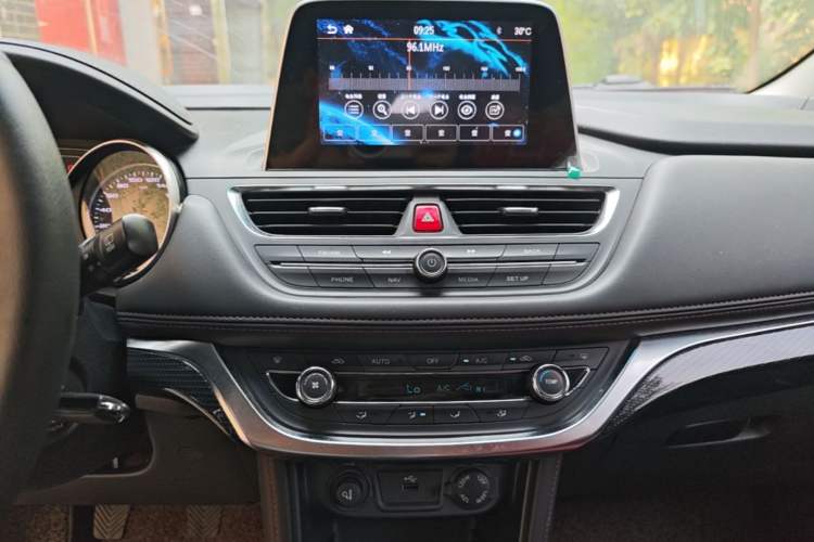 Used JAC Group Refine S3 2017 1.6L Manual Luxury Smart Model Audio And AC Panel