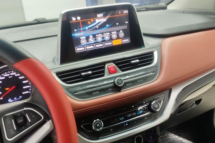 Used JAC Group Refine S3 2017 1.5L Manual Luxury Smart Model Audio And AC Panel