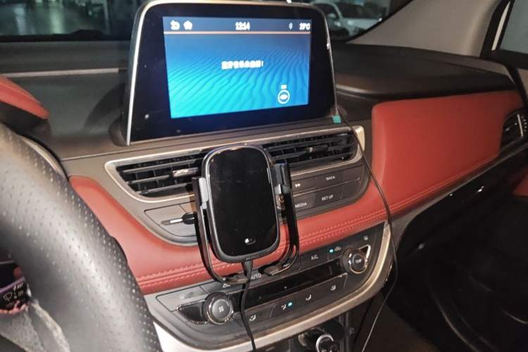 Used JAC Group Refine S3 2017 1.5L Manual Luxury Smart Model Audio And AC Panel