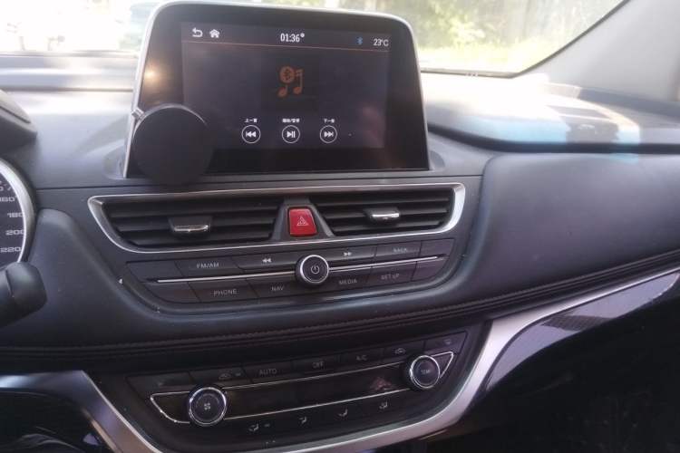 Used JAC Group Refine S3 2017 1.6L Manual Luxury Smart Model Audio And AC Panel