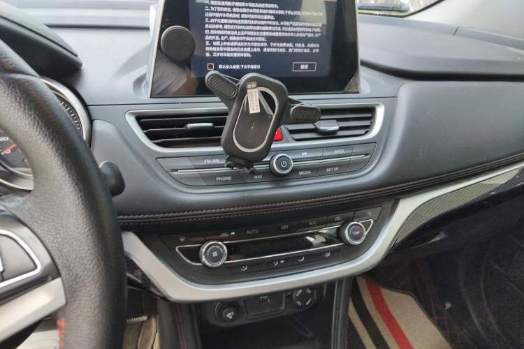Used JAC Group Refine S3 2017 1.6L CVT Luxury Smart Model Audio And AC Panel