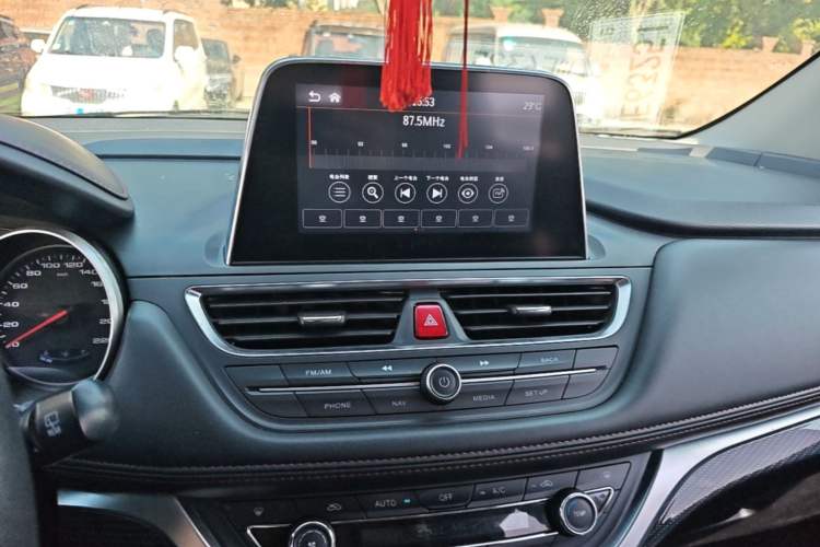 Used JAC Group Refine S3 2017 1.6L CVT Luxury Smart Model Audio And AC Panel