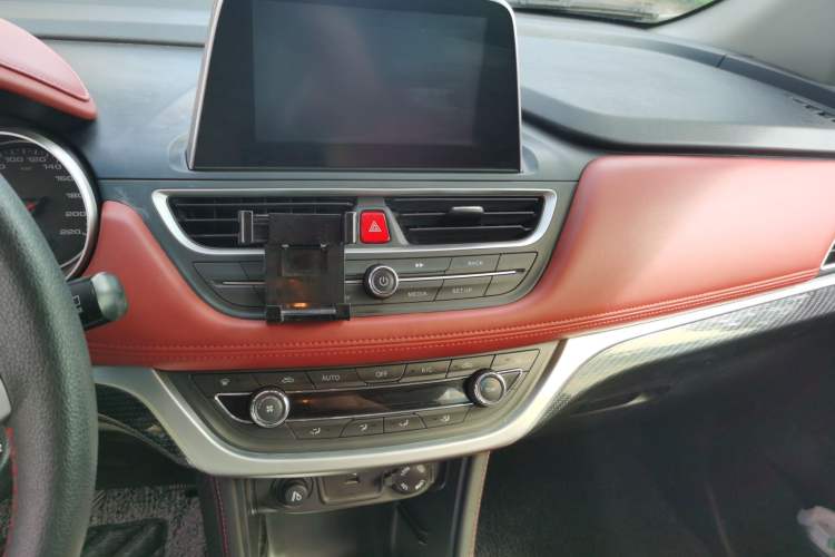 Used JAC Group Refine S3 2017 1.6L CVT Luxury Smart Model Audio And AC Panel