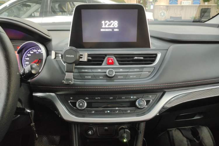 Used JAC Group Refine S3 2017 1.6L CVT Luxury Smart Model Audio And AC Panel