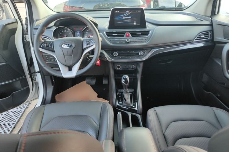 Used JAC Group Refine S3 2017 1.6L CVT Luxury Smart Model Center Console