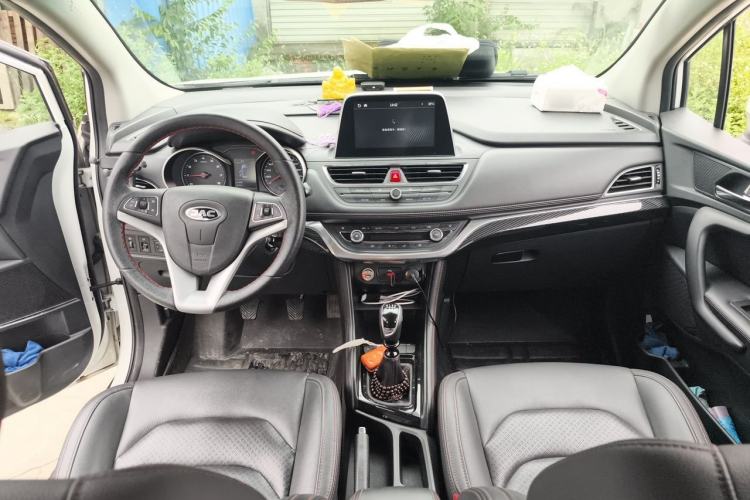 Used JAC Group Refine S3 2017 1.6L Manual Luxury Smart Model Center Console