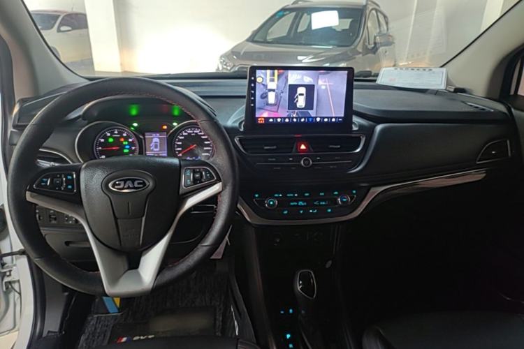 Used JAC Group Refine S3 2017 1.6L CVT Luxury Smart Model Center Console