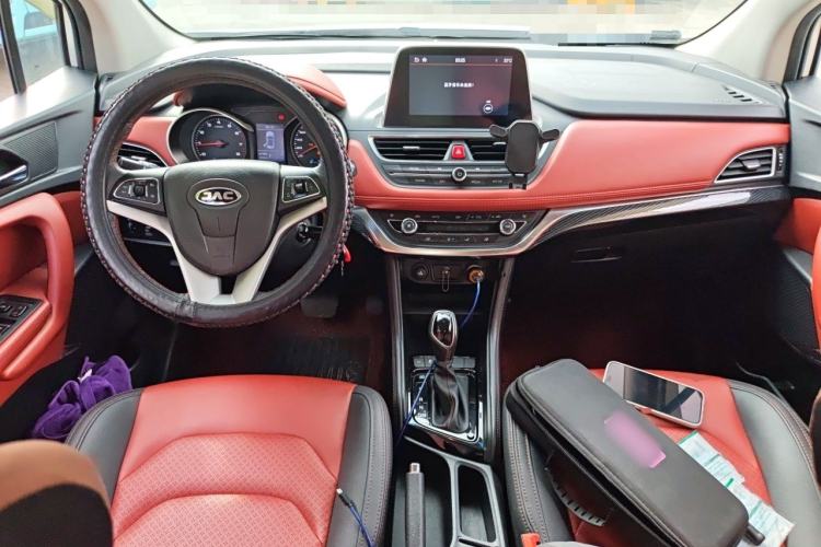 Used JAC Group Refine S3 2017 1.6L CVT Luxury Smart Model Center Console