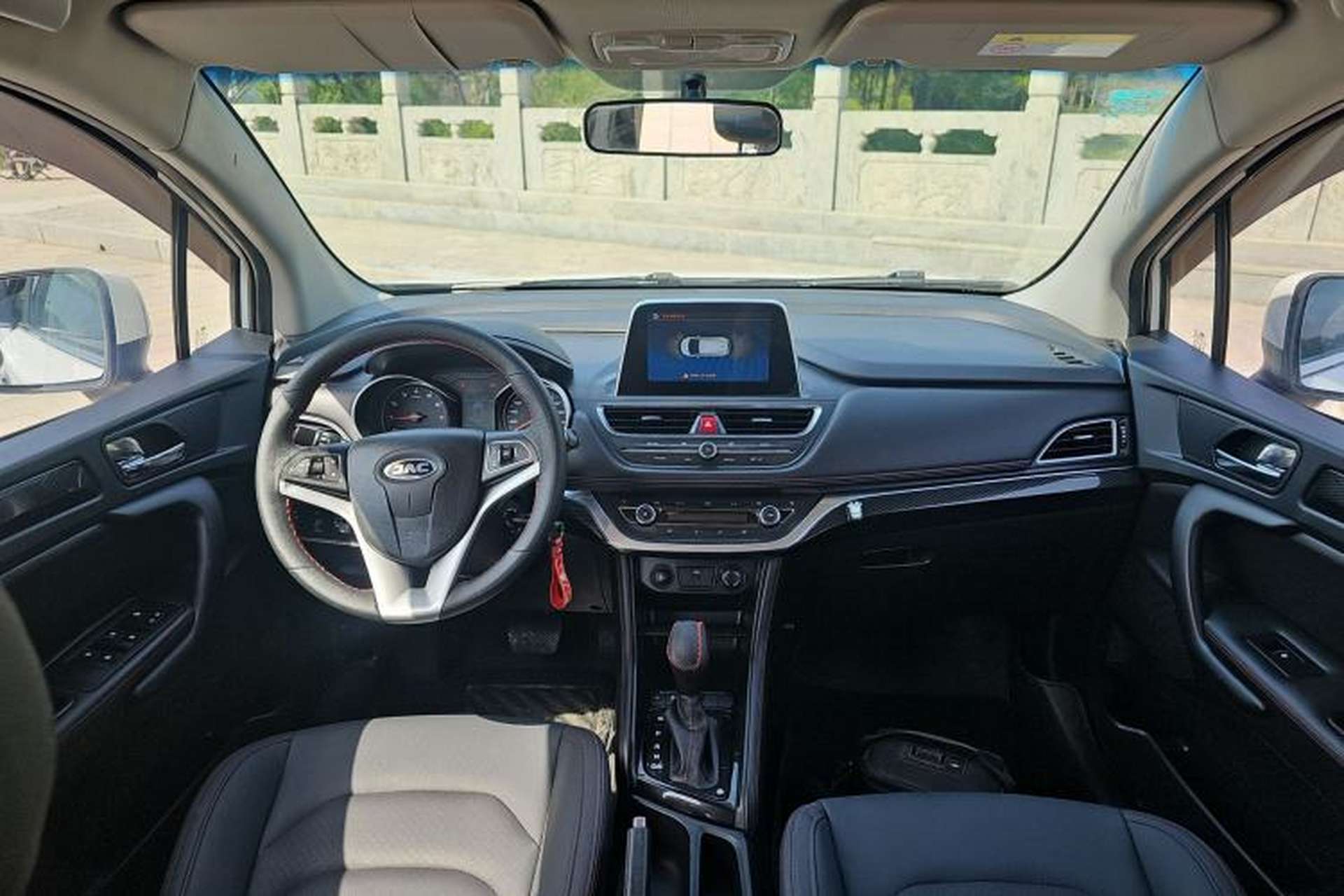 Used JAC Group Refine S3 2017 1.6L CVT Luxury Smart Model Center Console