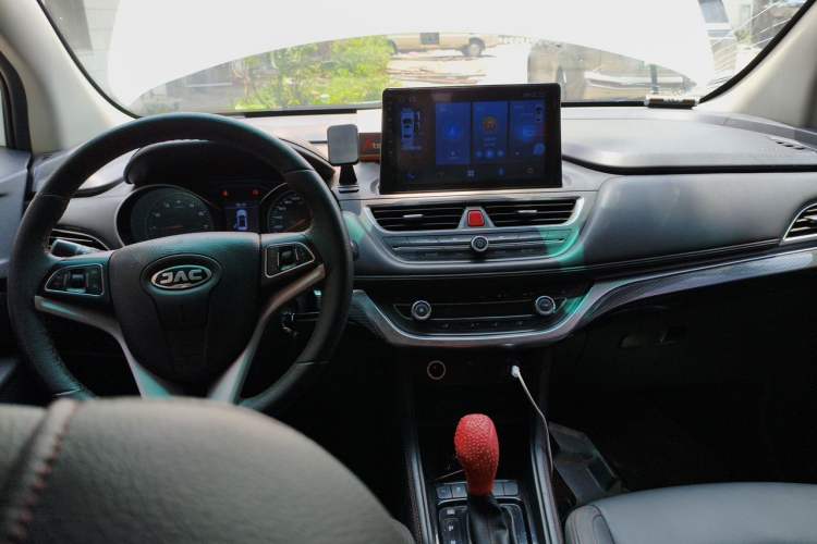 Used JAC Group Refine S3 2017 1.6L CVT Luxury Smart Model Center Console