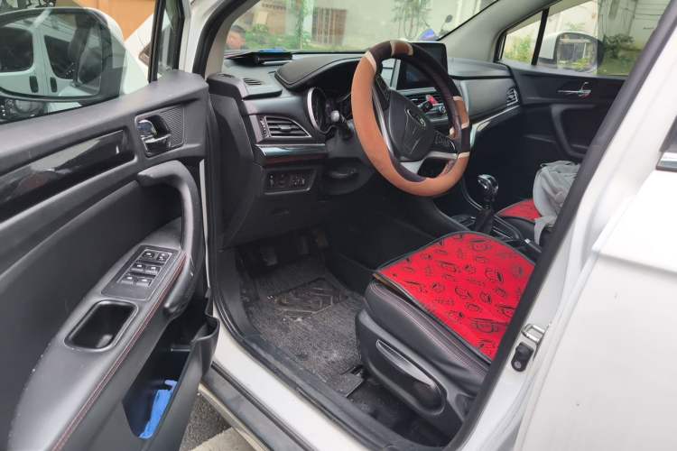 Used JAC Group Refine S3 2017 1.6L Manual Luxury Smart Model Driver Seat