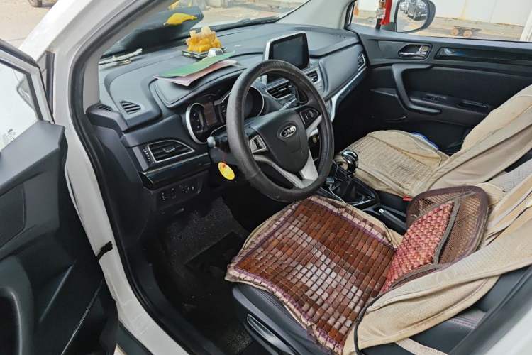 Used JAC Group Refine S3 2017 1.6L Manual Luxury Smart Model Driver Seat
