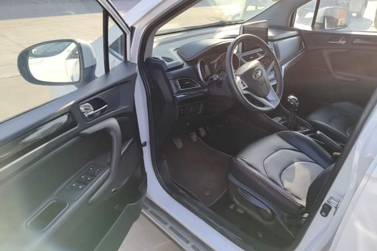 Used JAC Group Refine S3 2017 1.6L Manual Luxury Model Driver Seat