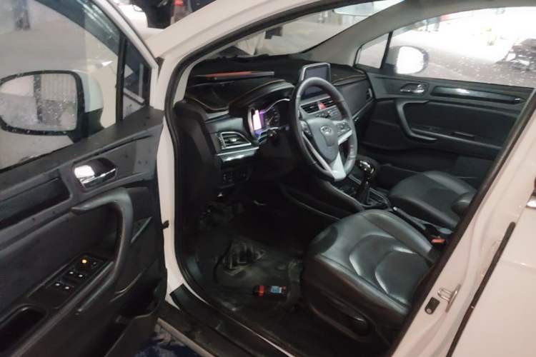 Used JAC Group Refine S3 2017 1.5L Manual Luxury Smart Model Driver Seat