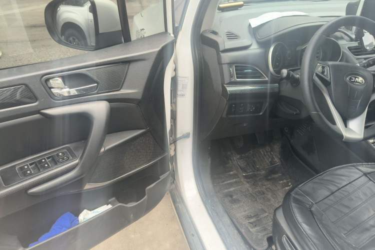 Used JAC Group Refine S3 2017 1.5L Manual Luxury Model Driver Seat