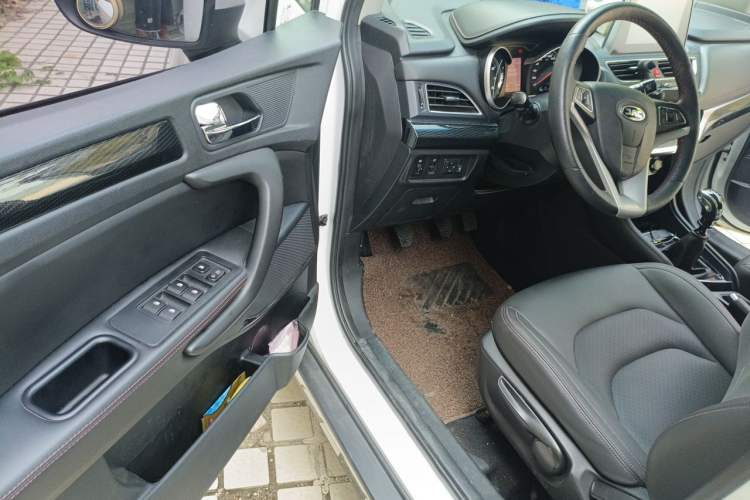 Used JAC Group Refine S3 2017 1.6L Manual Luxury Smart Model Driver Seat